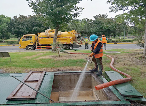 四更镇化油池清理